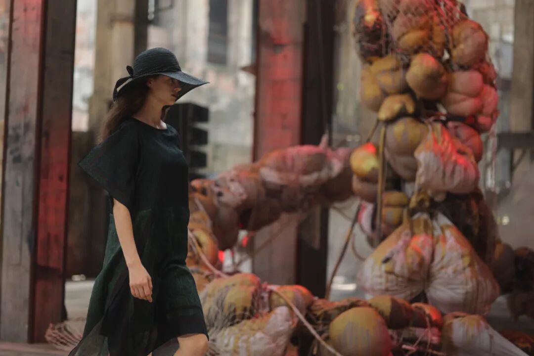 Donoratico 达衣岩 2024S/S|「雾里看花」,现场及造型记录